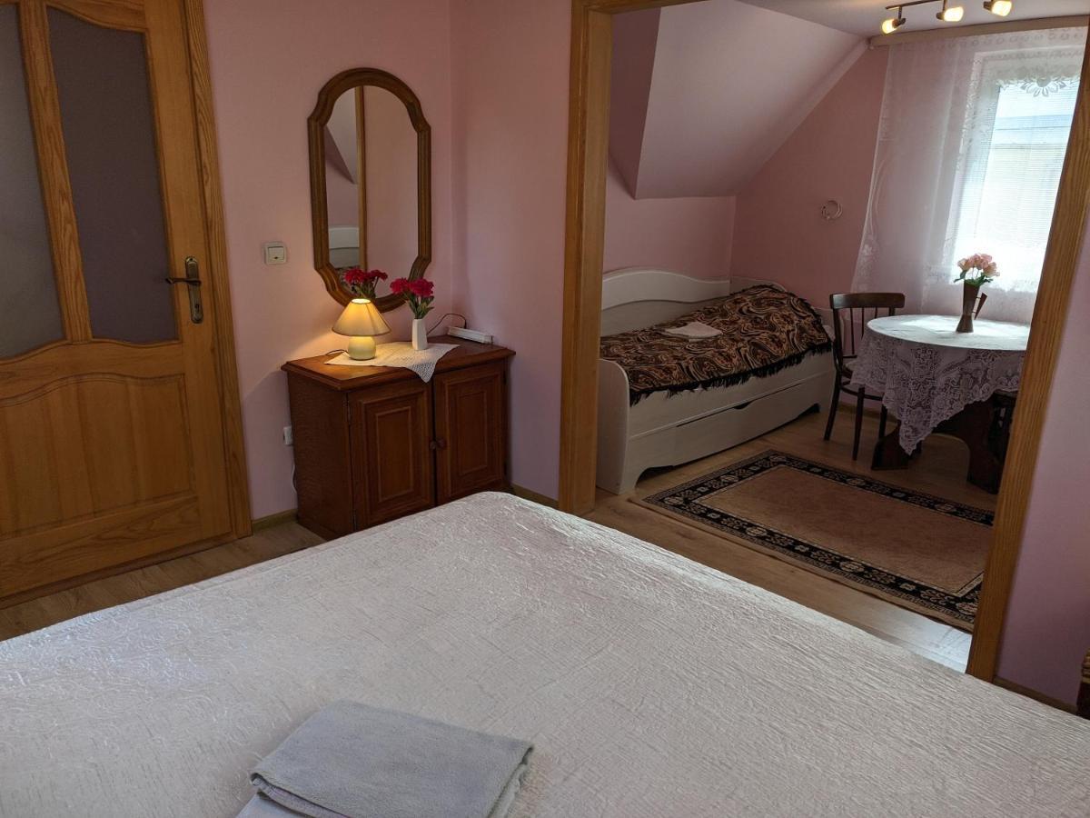 Guest House Nika - Cottages And Rooms In The Heart Of Palanga City Center Exterior photo
