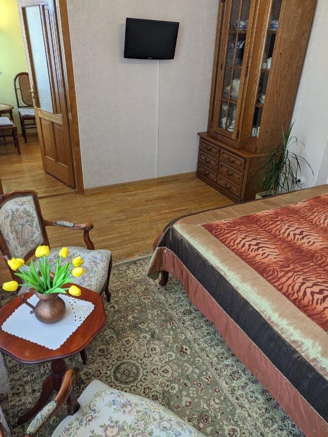Guest House Nika - Cottages And Rooms In The Heart Of Palanga City Center Exterior photo